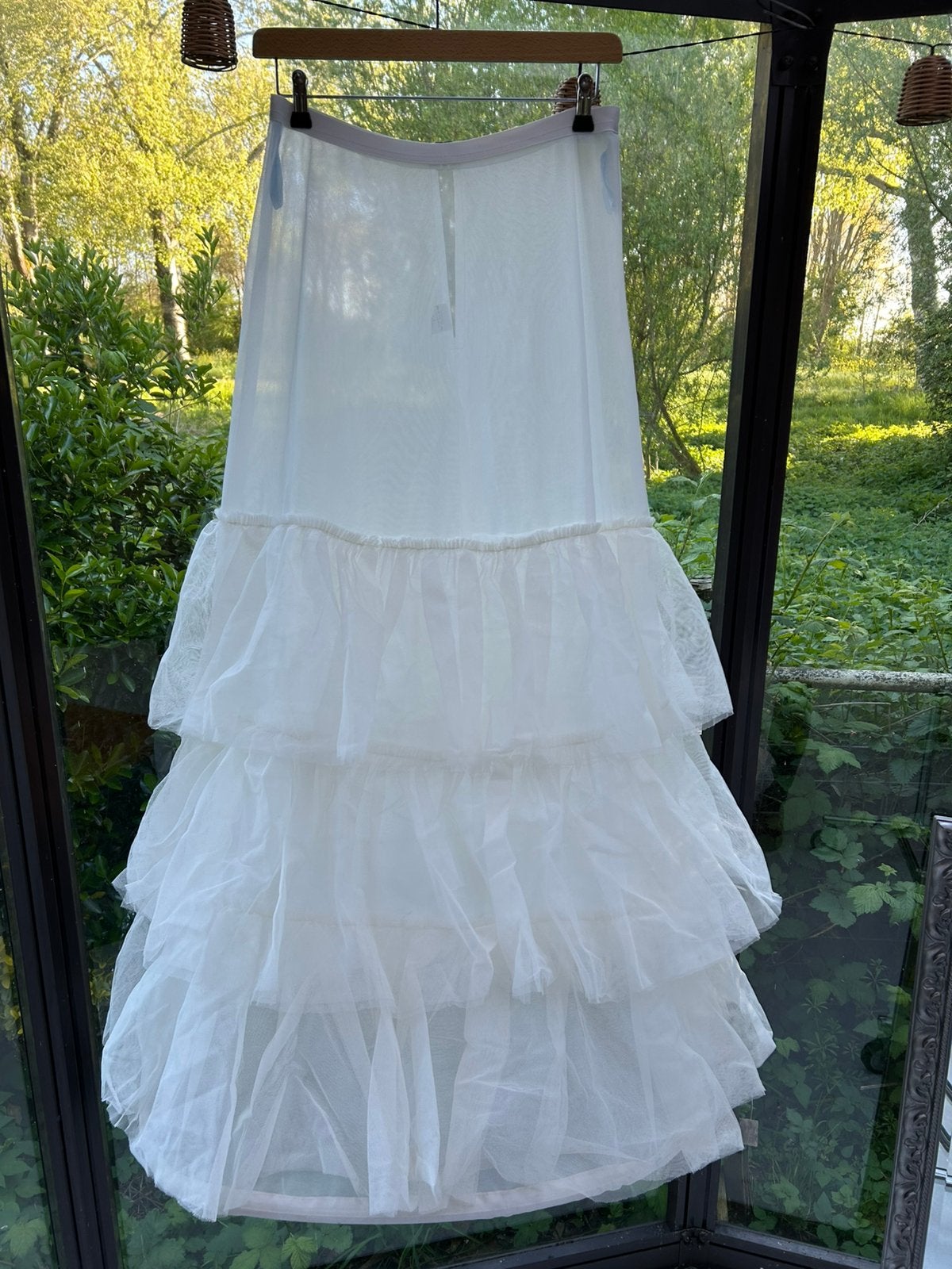 Hoepelrok L Trouwen Schoenen Corsetsluiting, Ophalen of Verzenden, Zo goed als nieuw, Beige, Accessoires