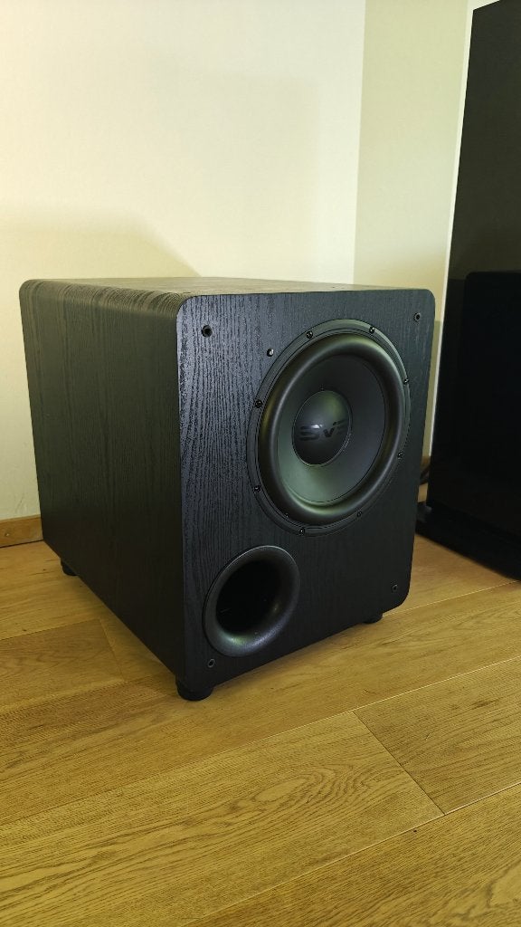 SVS PB2000 subwoofer met Soundpath Isolation System