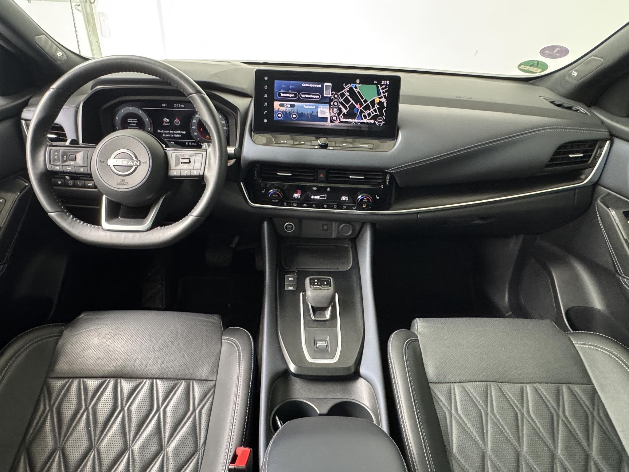 Nissan Qashqai 1.3 MHEV Xtronic Tekna Plus | Panoramadak | L, Auto's, Nissan, Met garantie (alle), Zwart, Qashqai, 725 kg