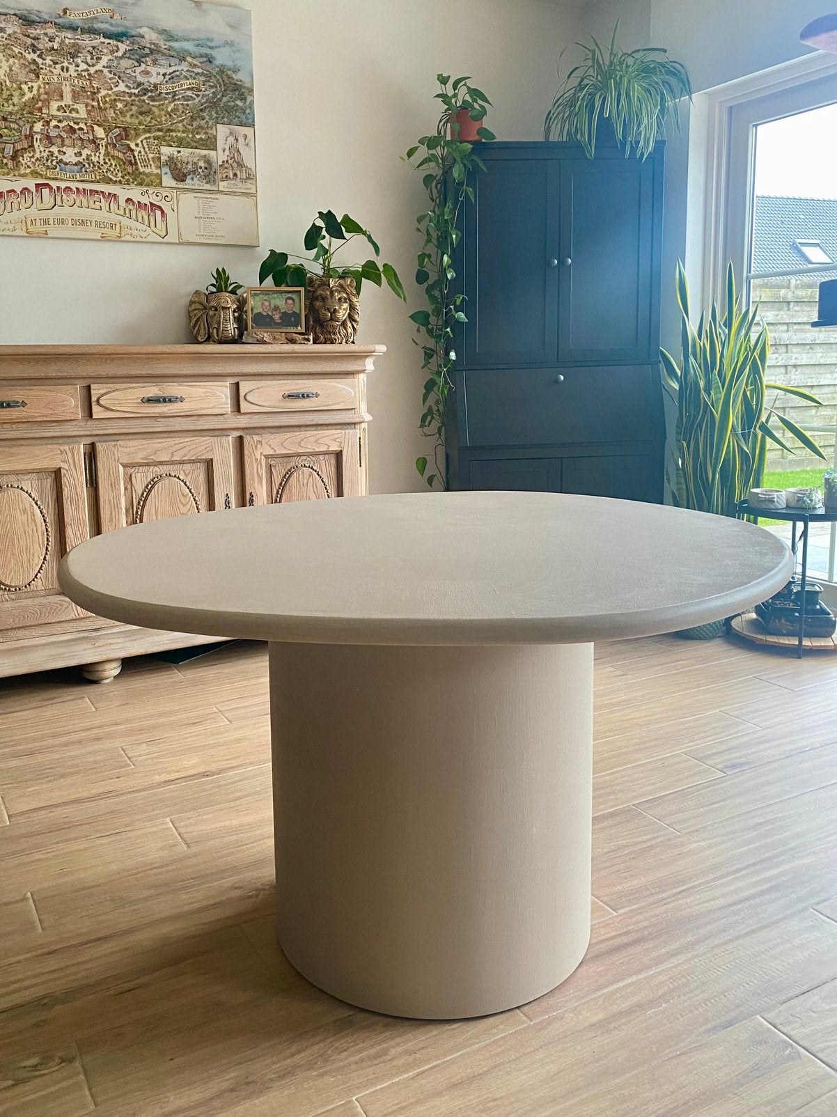 Beton ciré eettafel, Huis en Inrichting, Ophalen, Japandi, Rond, Zo goed als nieuw