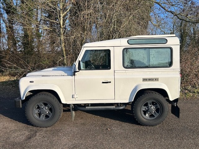 Land Rover Defender 2.4 TD 90 SW SE Piet Boon DEF 17, Auto's, Dealer onderhouden, Gebruikt, 4 cilinders, 1795 kg