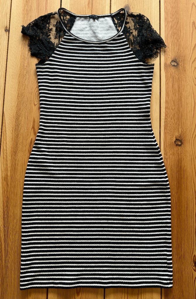 Caroline Biss jurk – zwart wit kant - maat 38 / Medium, Maat 38/40 (M), Zwart, Ophalen of Verzenden, Zo goed als nieuw