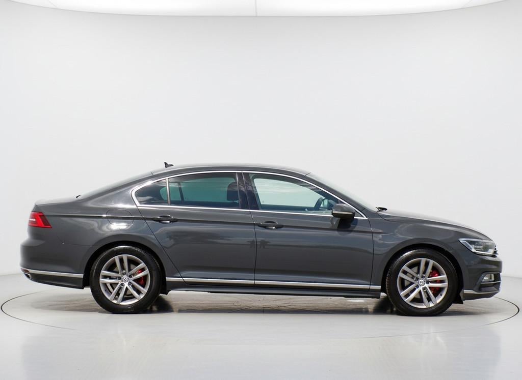 Volkswagen Passat 1.4 TSI Highline Business R|LED|ACC|DSG|BT, Auto's, Volkswagen, 125 pk, Gebruikt, 4 cilinders, Origineel Nederlands