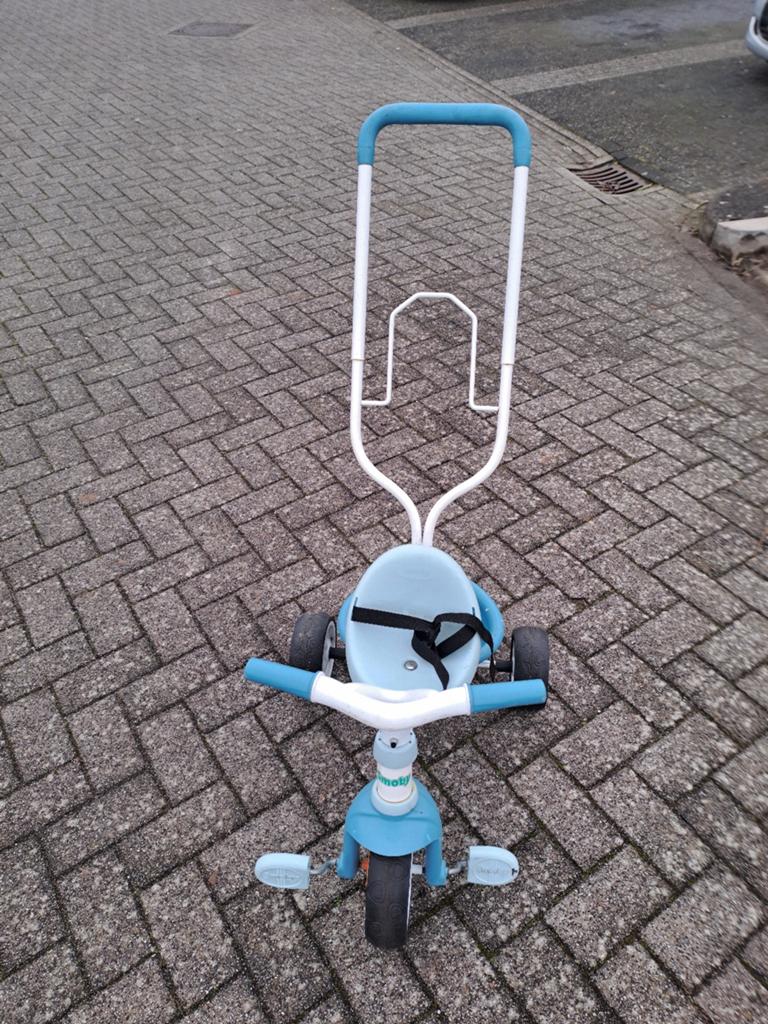 Stevige gebruikte blauwe Smoby loopfiets met duwstang., Fietsen en Brommers, Fietsen | Driewielers, Duwstang, Ophalen