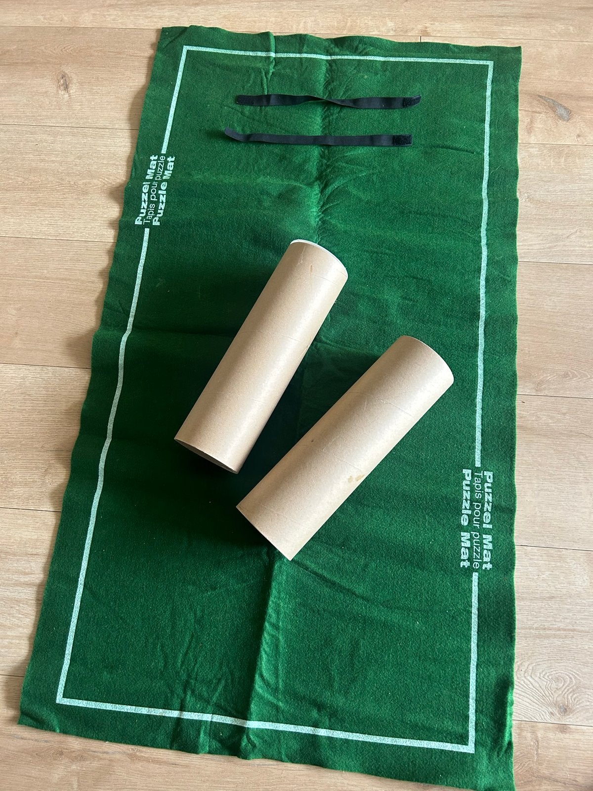 Puzzelmat met kokers (mist 1 deksel van de kartonnen koker), Hobby en Vrije tijd, Ophalen of Verzenden, Gebruikt
