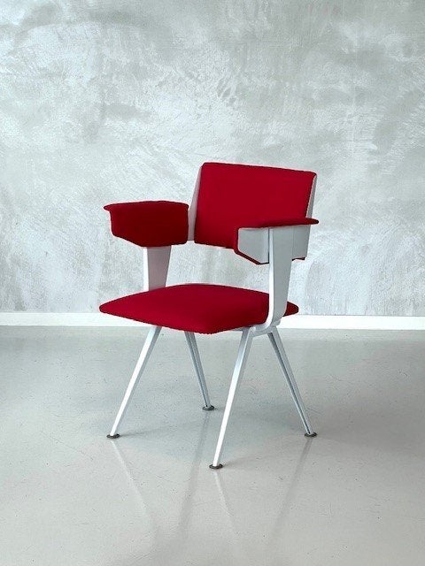 Resort armstoel Friso Kramer vintage Ahrend fauteuil rood, Gebruikt, ., Vintage, Ophalen of Verzenden