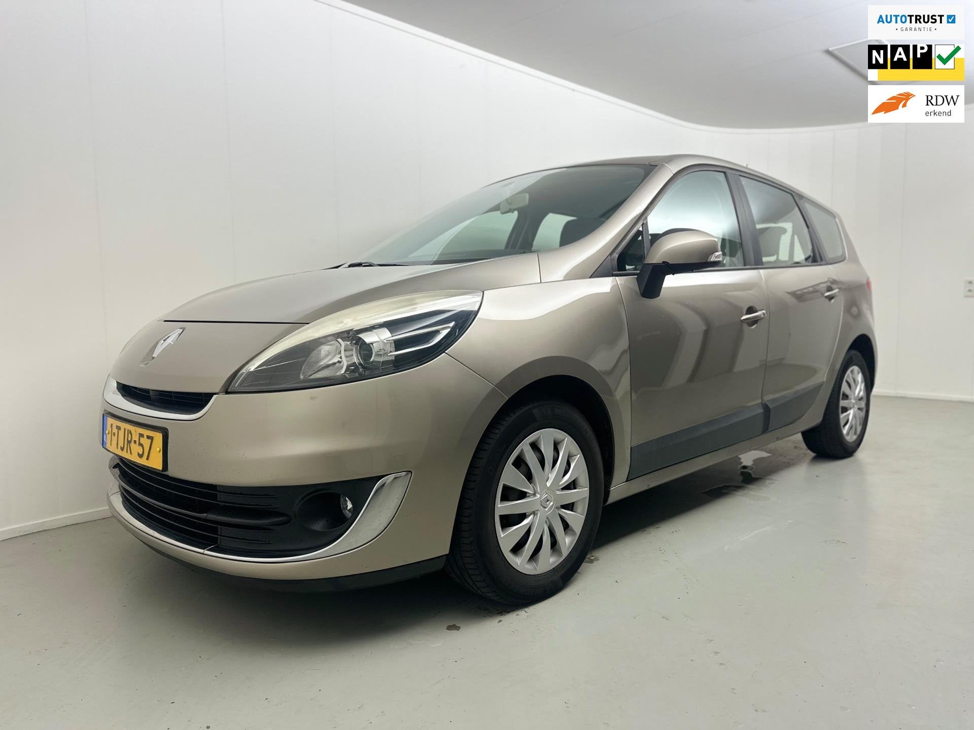 Renault Grand Scénic 1.2 TCe Collection # Airco # 99 Dkm #, Auto's, Renault, Voorwielaandrijving, Euro 5, Gebruikt, 4 cilinders
