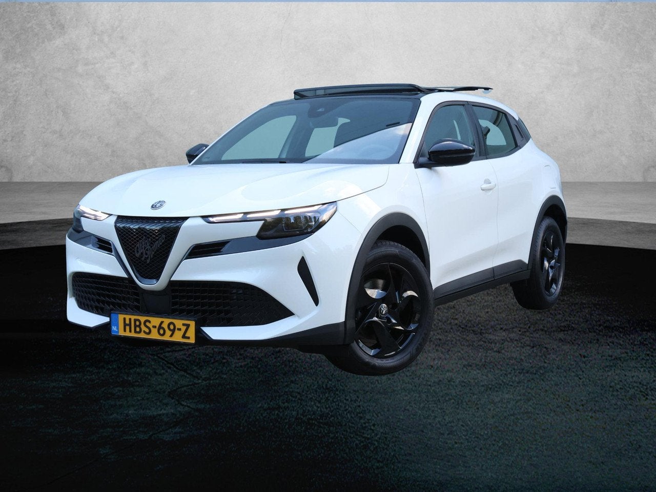 Alfa Romeo Junior 1.2 Turbo Hybrid Ibrida | Panoramadak | Ap, Auto's, Automaat, 145 pk, Gebruikt, 1199 cc