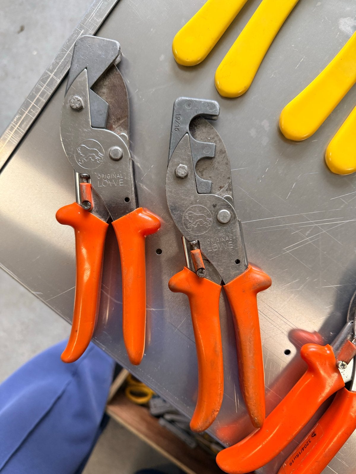 Original Löwe 3204/P90 Profielschaar - Oranje Handgrepen, Ophalen of Verzenden, Zo goed als nieuw, Snijgereedschap, Overige merken