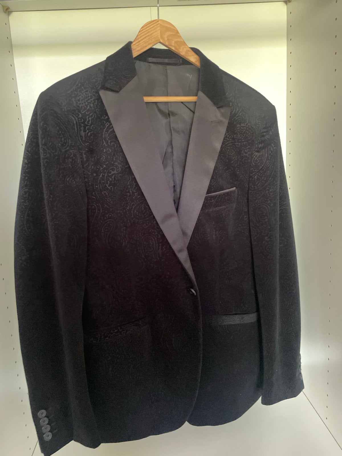 Stijlvol fluwelen smoking jasje - Maat 50, Kleding | Heren, Kostuums en Colberts, Ophalen, Zo goed als nieuw, Maat 48/50 (M), Zwart