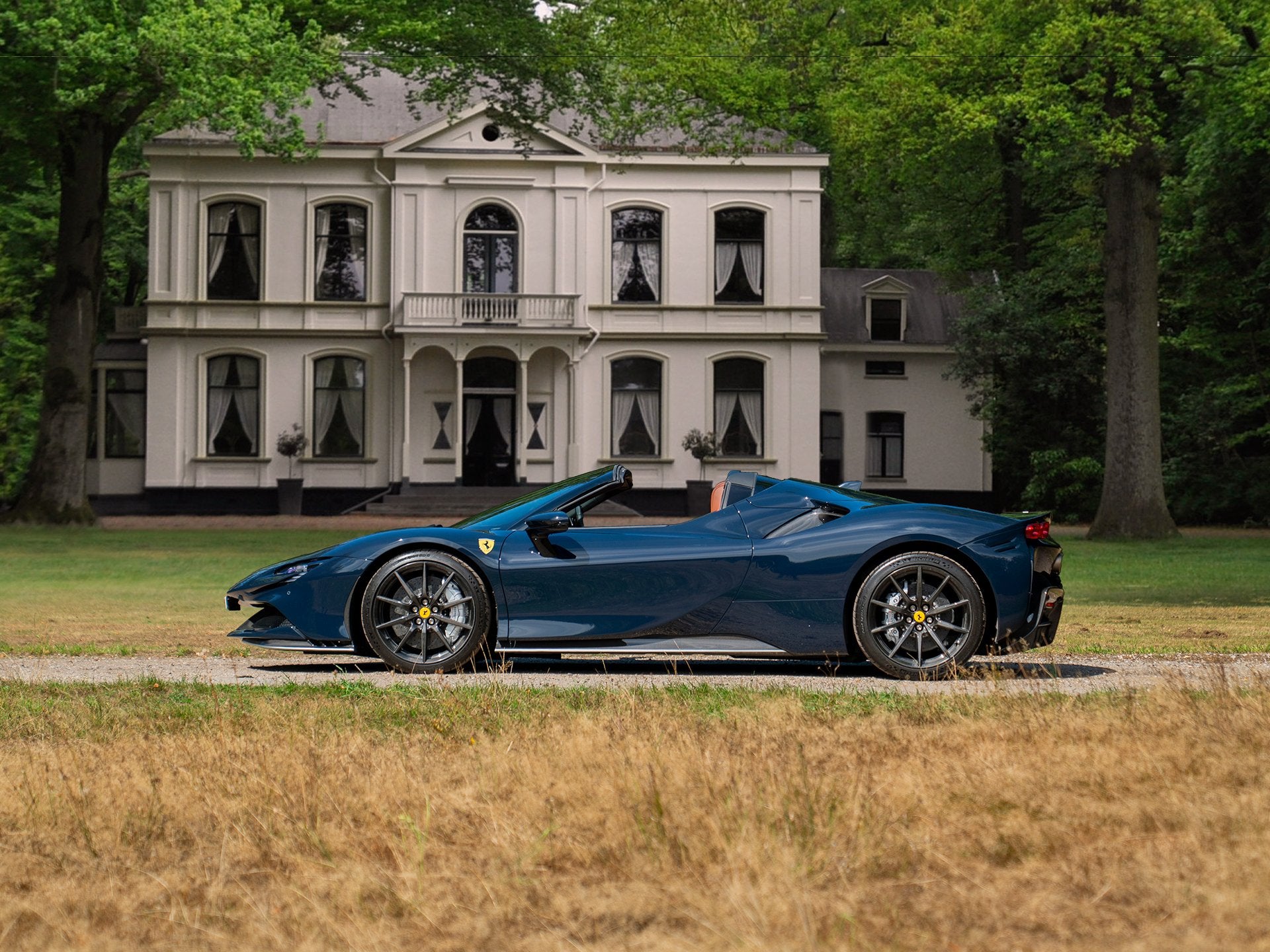 Ferrari SF90 Spider 4.0 V8 | Bl Pozzi | Full carbon! | Carbo, Auto's, Ferrari, Cabriolet, Blauw, Bedrijf, Vierwielaandrijving