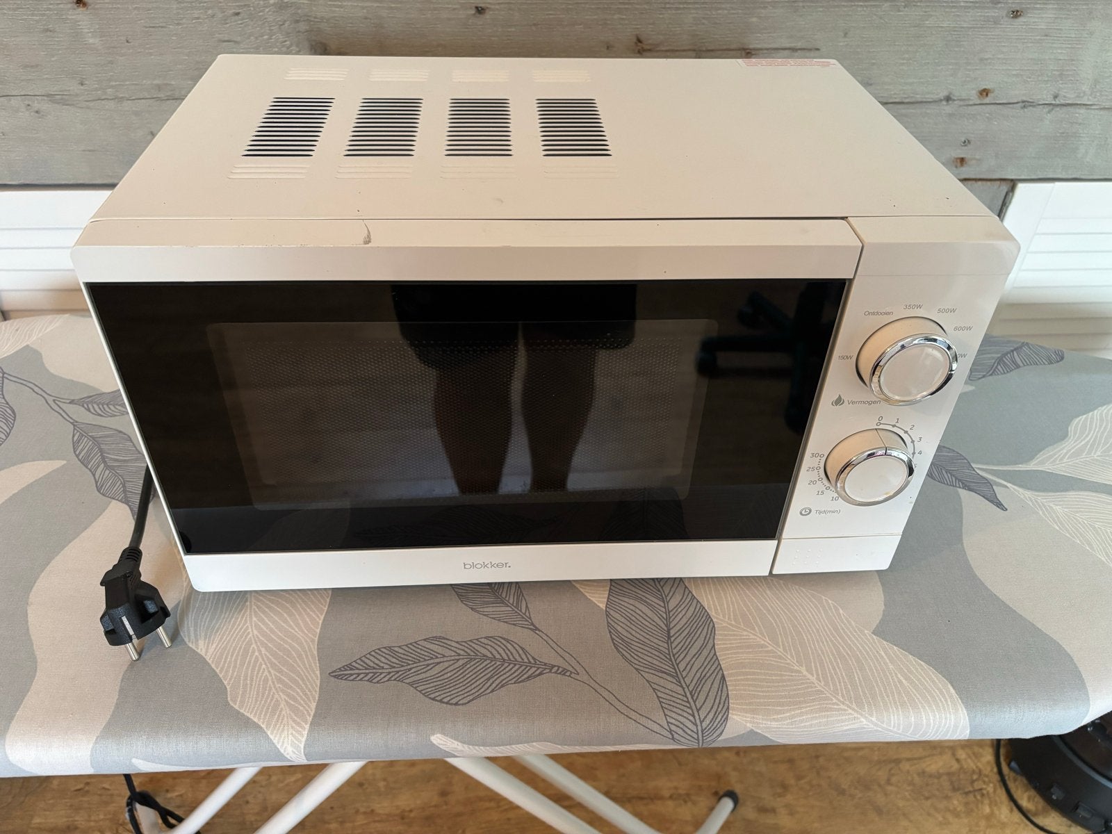 Blokker Magnetron BL-95001 - Wit, 700W, Witgoed en Apparatuur, Gebruikt, Minder dan 45 cm, Ophalen of Verzenden, Magnetron