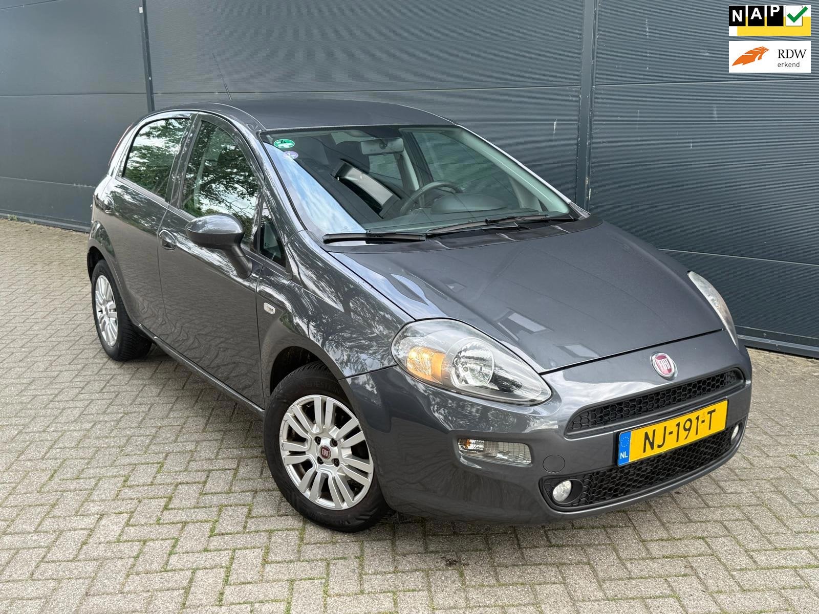 Fiat Punto Evo 0.9 TwinAir Lounge/Airco/cruise/bluetooth/par, Voorwielaandrijving, Gebruikt, Euro 6, 100 pk