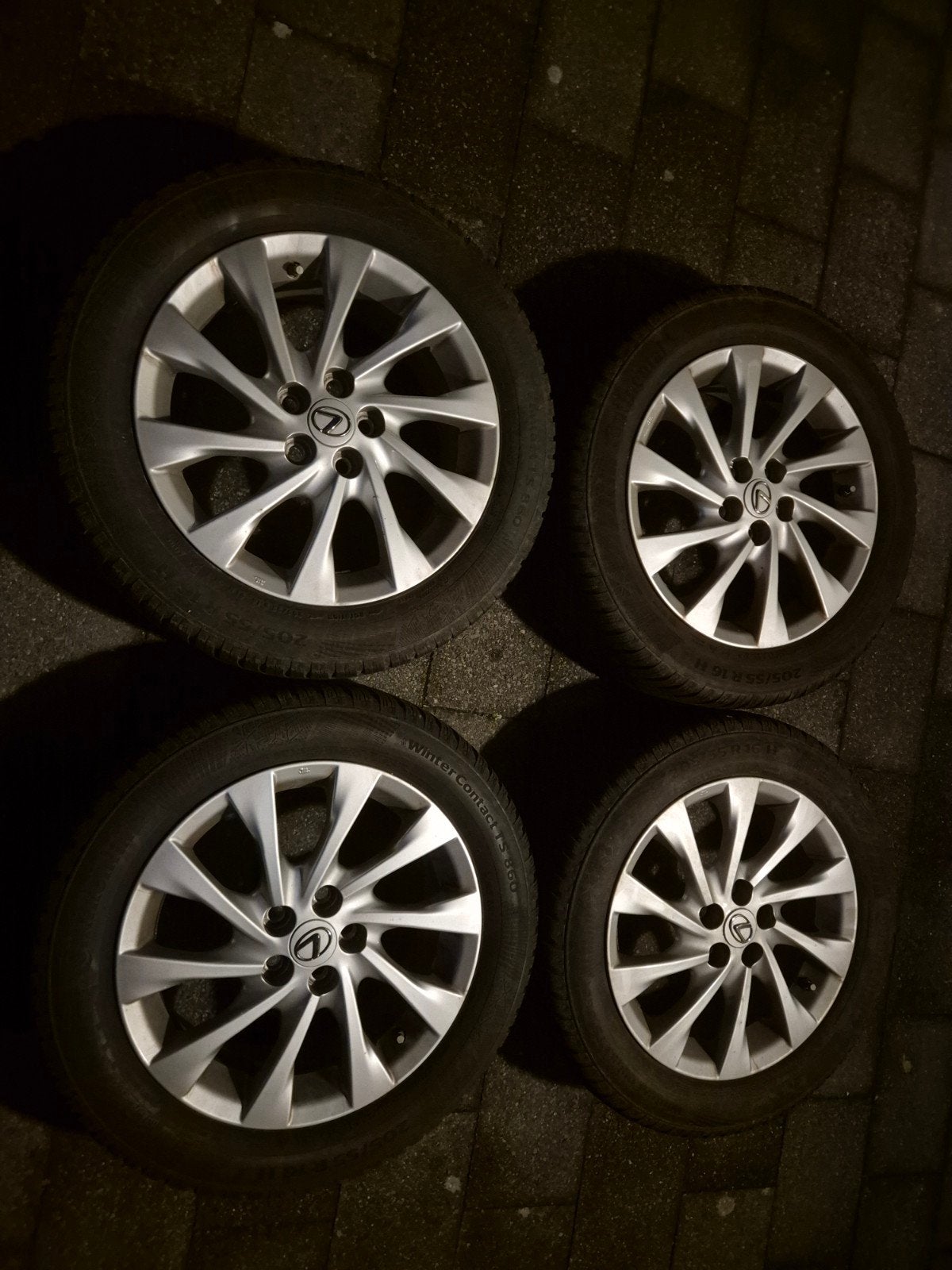 Winterbanden 205/55/16 Lexus CT200H, Ophalen, 16 inch, Banden en Velgen, 205 mm