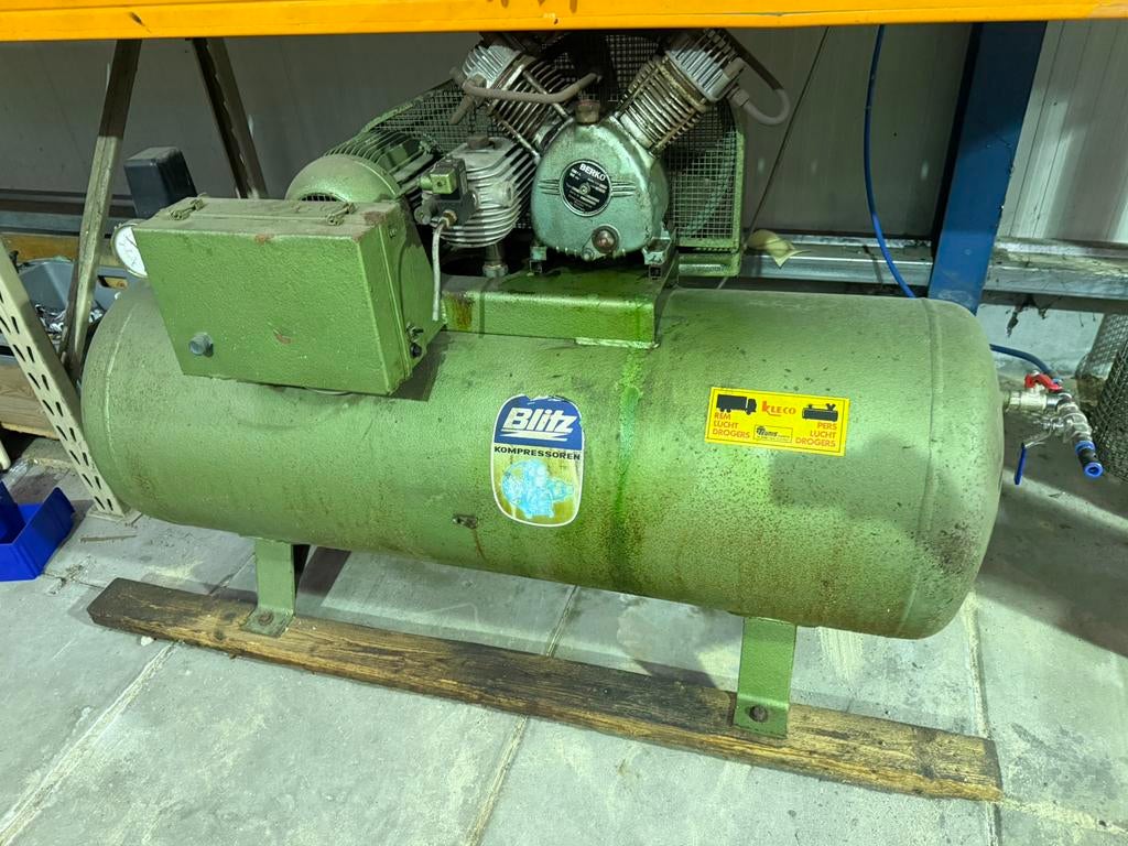 Blitz Kompressor, 100 liter of meer, Ophalen, Zo goed als nieuw