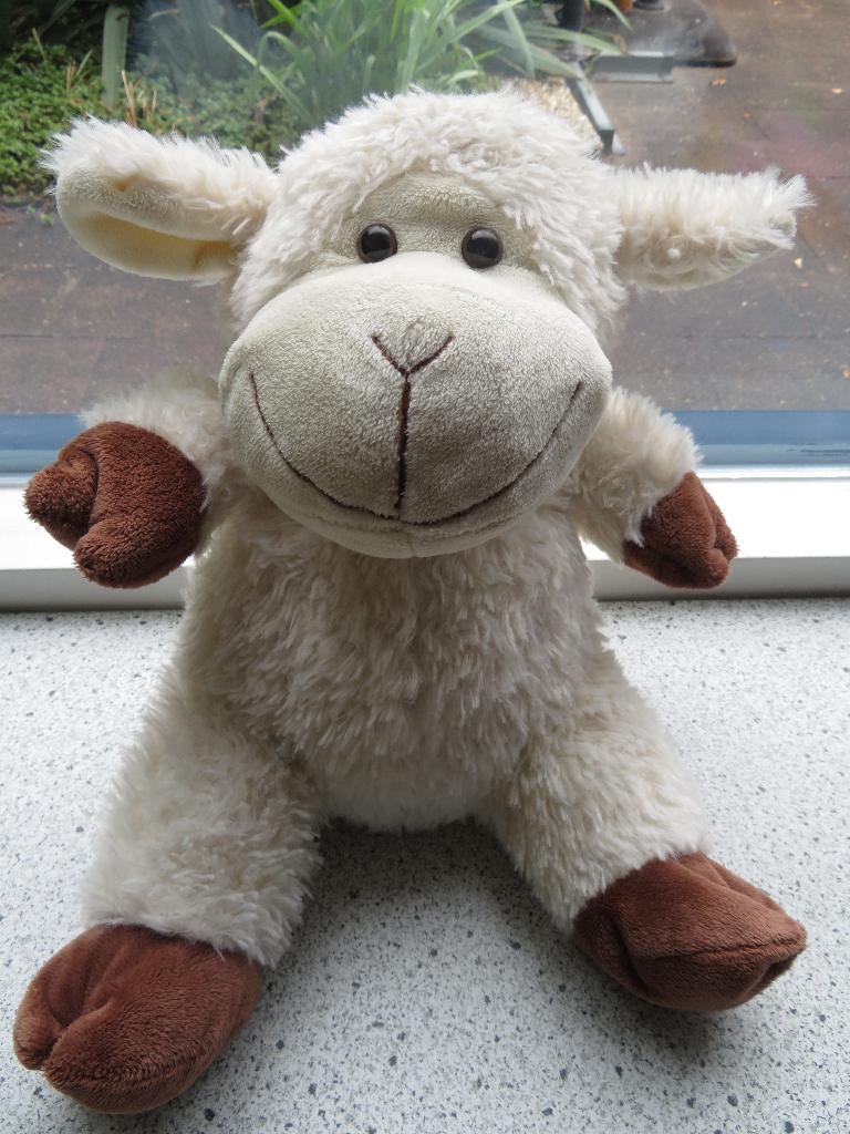 Handpop schaap merk Bambia meet ca 34 cm gestrekt gemeten, Overige typen, Ophalen of Verzenden, Zo goed als nieuw, Middelgroot (20 tot 80 cm)