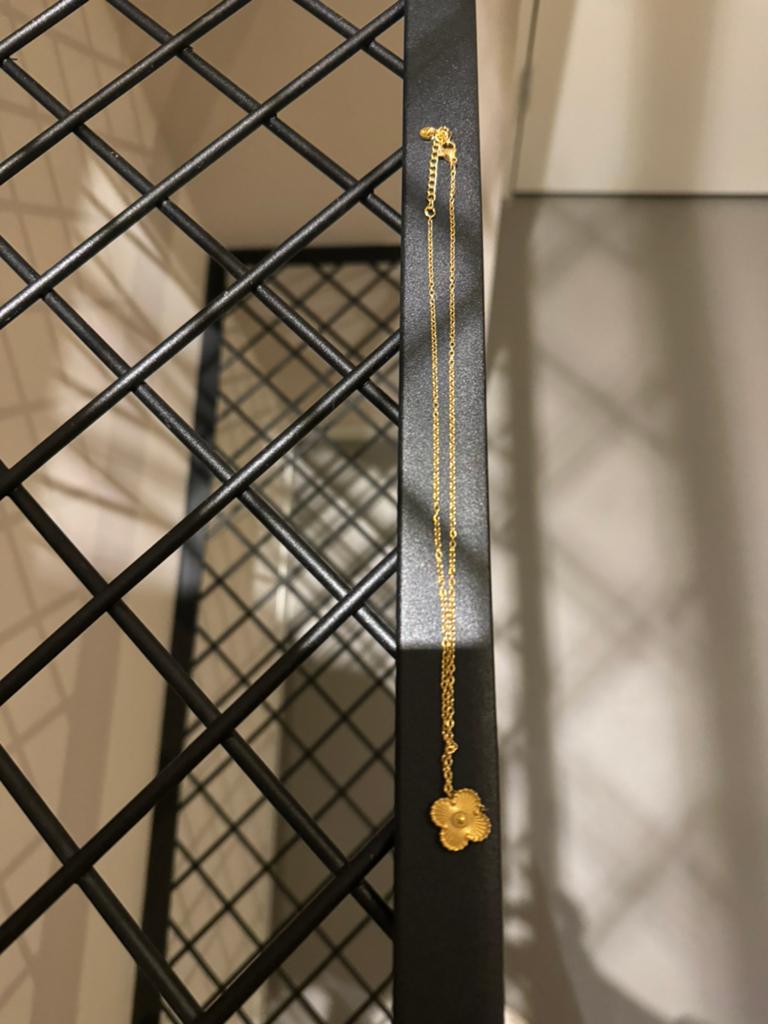 Gouden Kaya ketting met klaverhanger NIEUW, Ophalen of Verzenden, Nieuw, Goud, Met hanger
