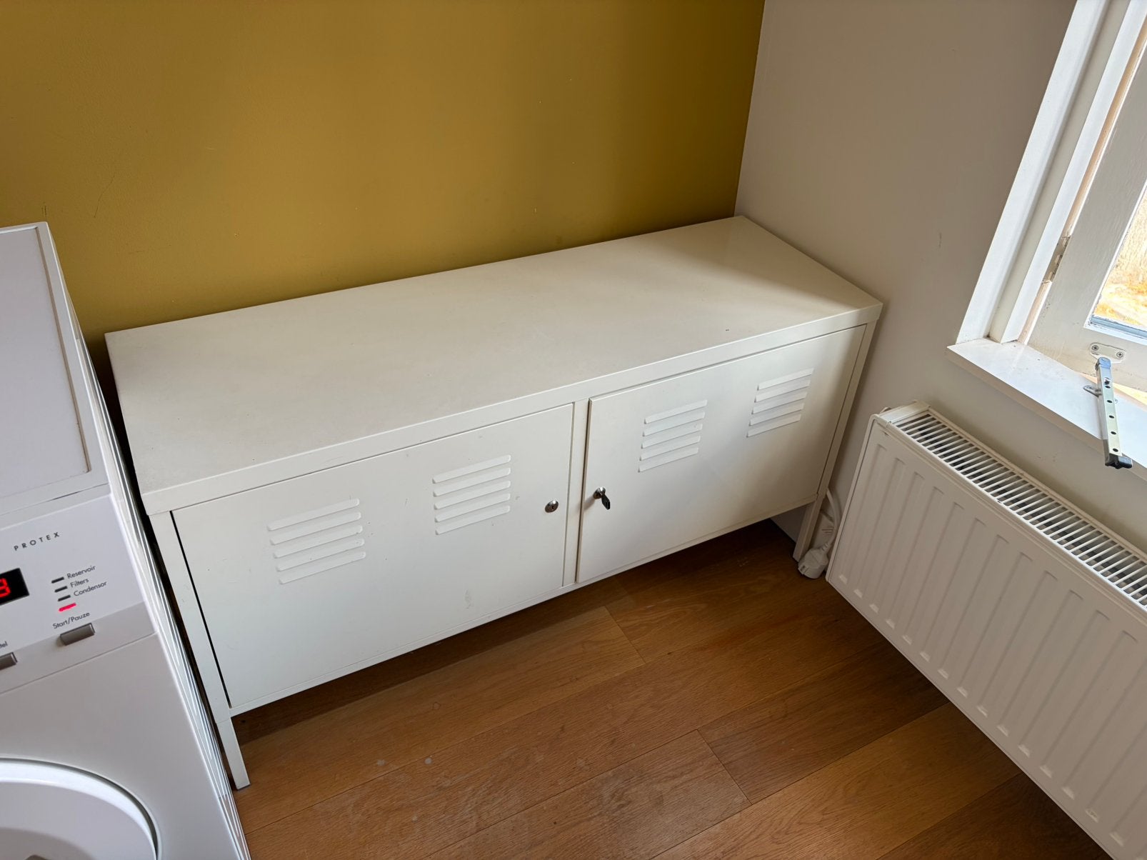 Stalen ikea kastje, gratis af te halen, Ophalen, Gebruikt