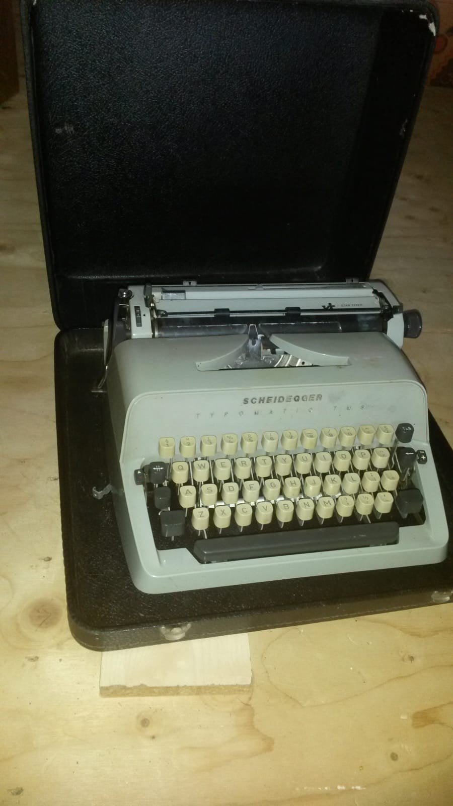 werkende Typmachine typmachine schrijfmachine schrijf machin, Ophalen, Gebruikt