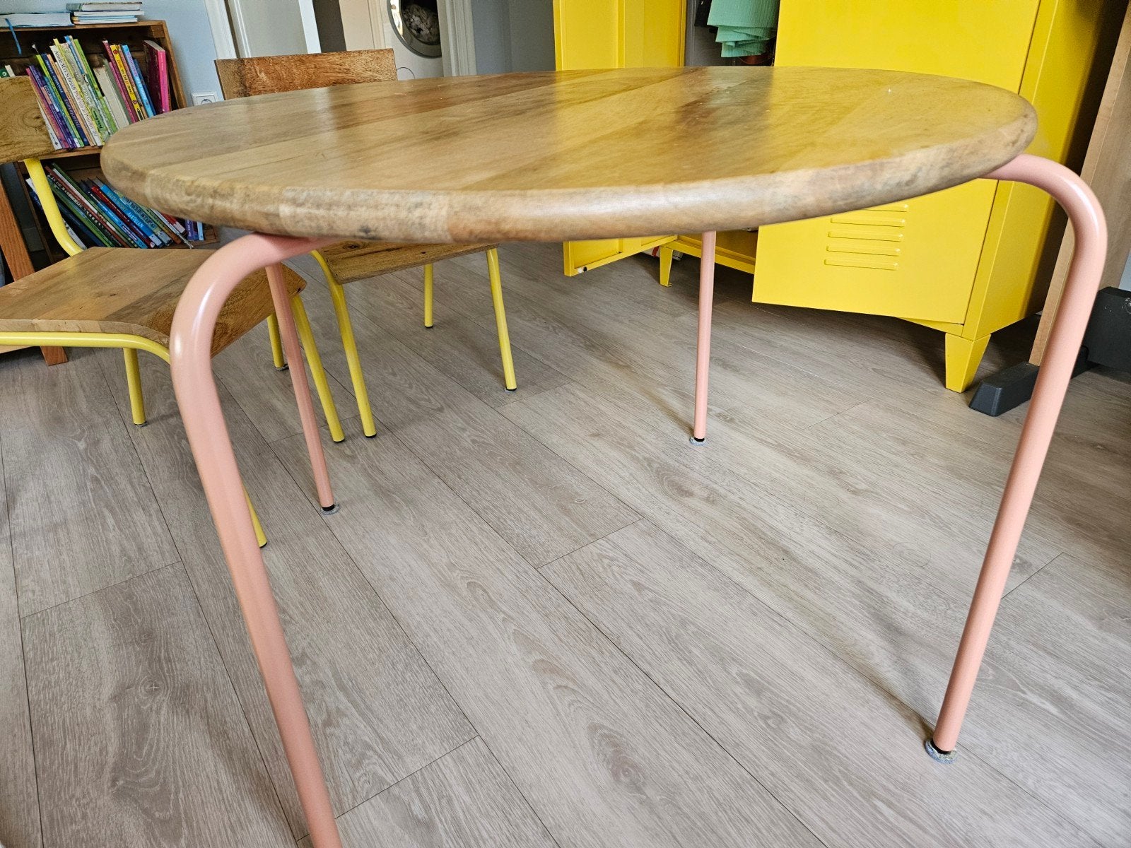Kidsdepot Oudroze Kindertafel 72x72x56cm - Goede Staat, Ophalen, Zo goed als nieuw, Tafel(s)