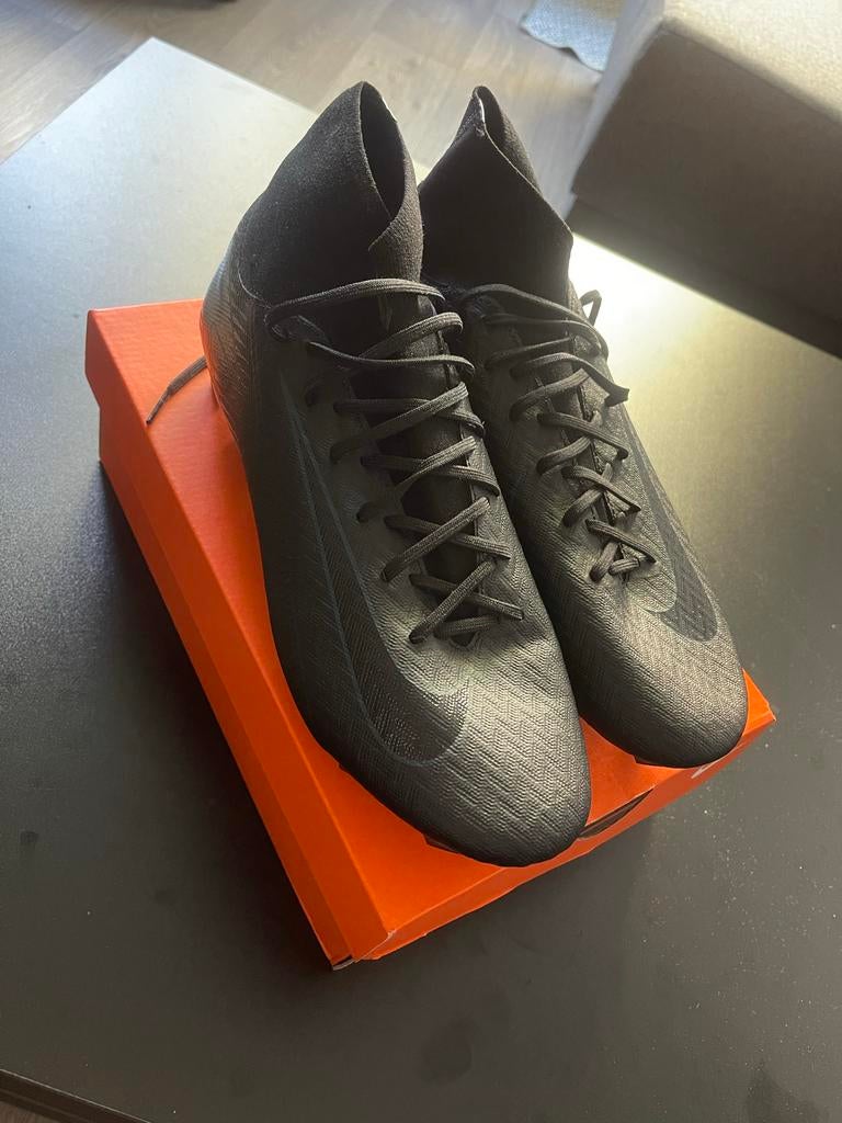 Nike Mercurial Voetbalschoenen - Zo goed als nieuw, Sport en Fitness, Voetbal, Ophalen of Verzenden, Zo goed als nieuw, Schoenen