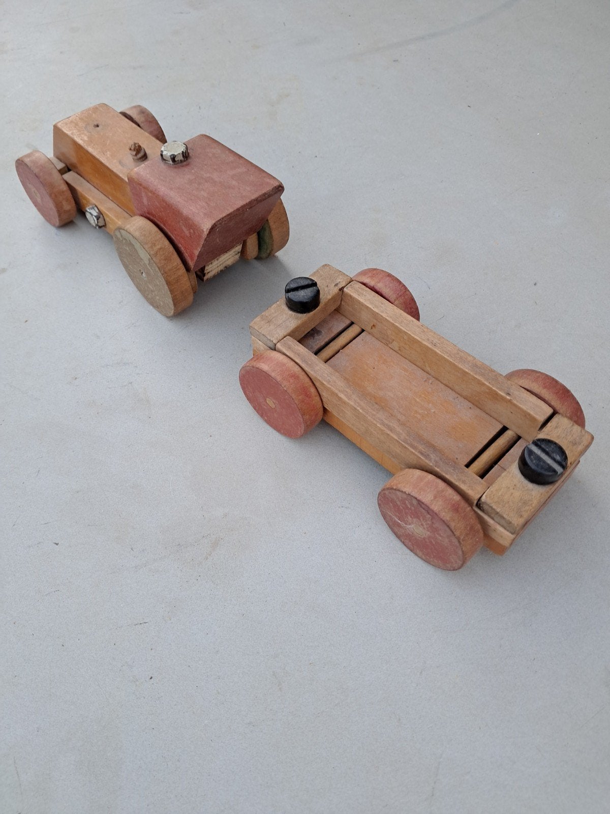 Zolder vondst oude houten trein merk SIO. €5,-, Ophalen