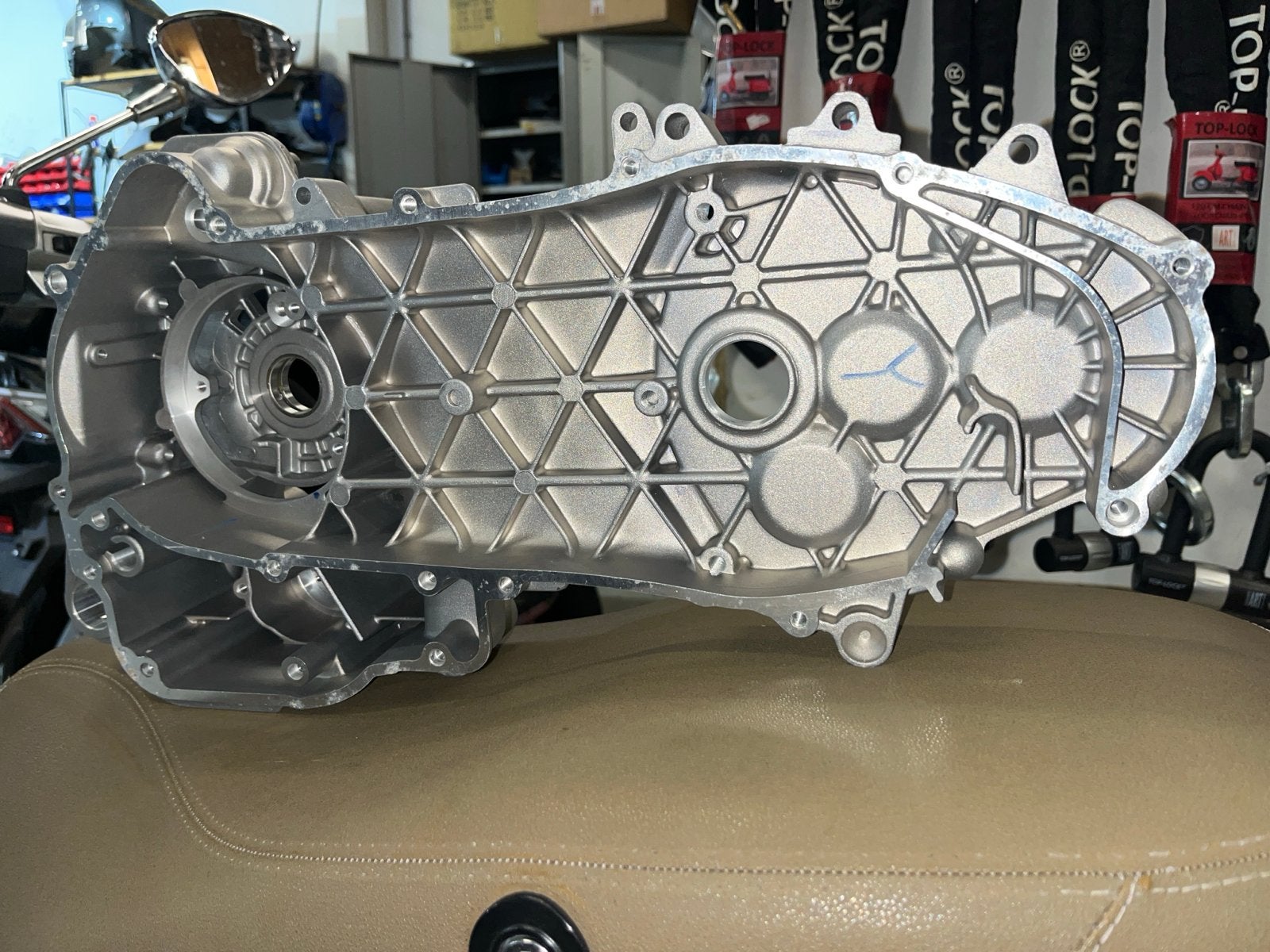Nieuwe carterdeel voor piaggio 4takt 67mm boring, Ophalen of Verzenden, Nieuw