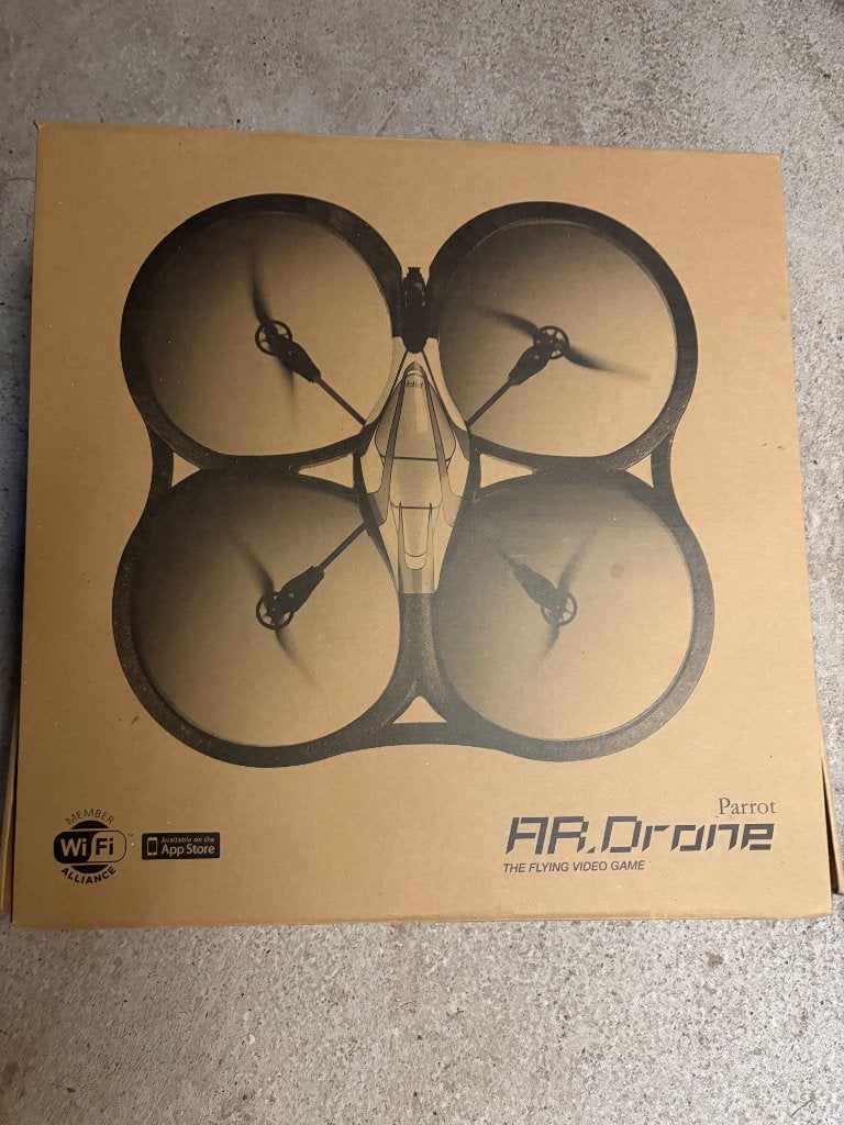 AR Drone parrot, 250 tot 900 gram, 100 tot 1000 meter, Zo goed als nieuw, Parrot