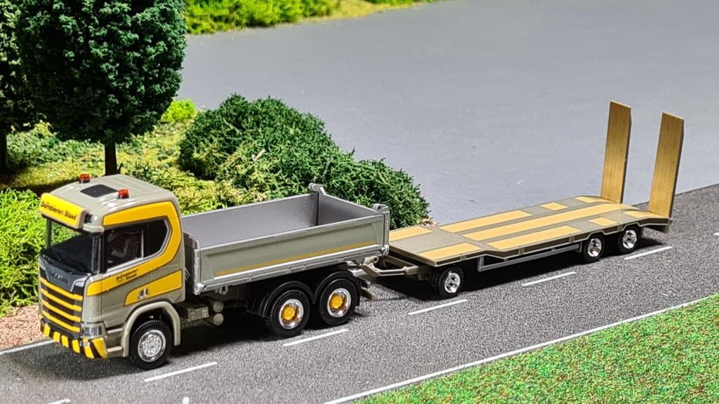 044 Herpa Dornbierer CH Scania kipper met dieplader, Ophalen of Verzenden, Nieuw, Bus of Vrachtwagen, Herpa