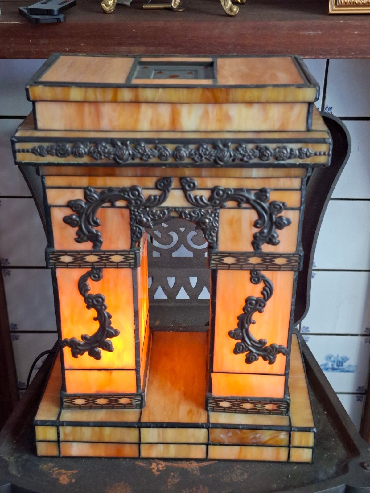Prachtige Tiffany-stijl Arc de Triomphe lamp, Ophalen