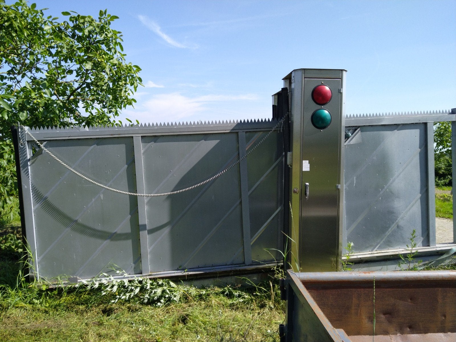 2 Electrische schuifpoorten, Tuin en Terras, Ophalen, Met poort, Gebruikt, Overige typen