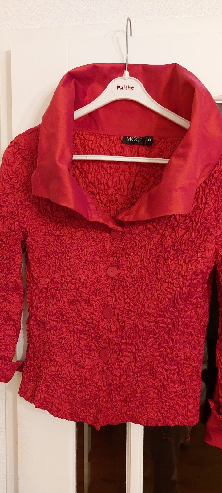 Zijde jas en rok/MOQs setje/Rood/maat 38/bruiloft, Ophalen of Verzenden, Zo goed als nieuw, Maat 38/40 (M), Rood