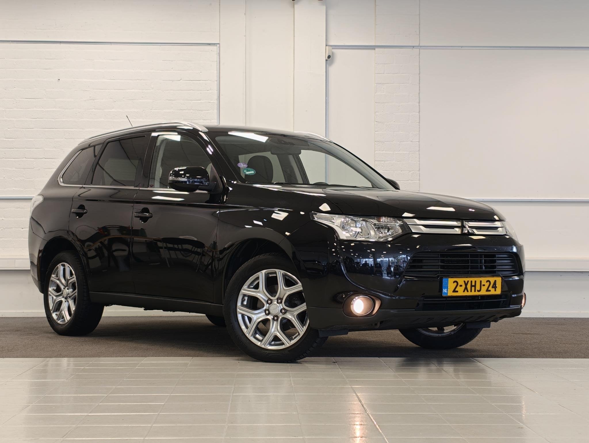 Mitsubishi Outlander 2.0i 16V Business Edition 7Pers. Allsea, Auto's, 4 cilinders, 150 pk, 7 stoelen, Zwart