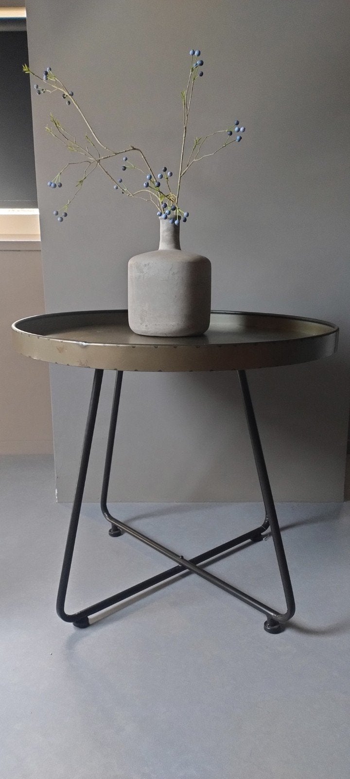 Mooie brons/groene bijzettafel metaal, Huis en Inrichting, Metaal of Aluminium, Rond, 55 tot 75 cm, Zo goed als nieuw