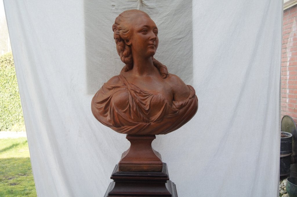Antieke terracotta buste van een dame Jeanne Bécu,, Buste, Bruin, 50 - 100 cm, Ophalen of Verzenden