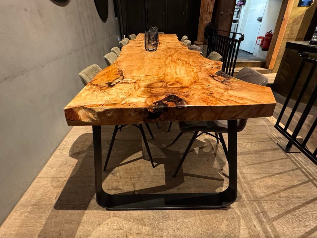 Enorme Kastanjehouten Tafel met Giethars - 393x93cm, Huis en Inrichting, Tafels | Eettafels, Ophalen, Gebruikt, 200 cm of meer