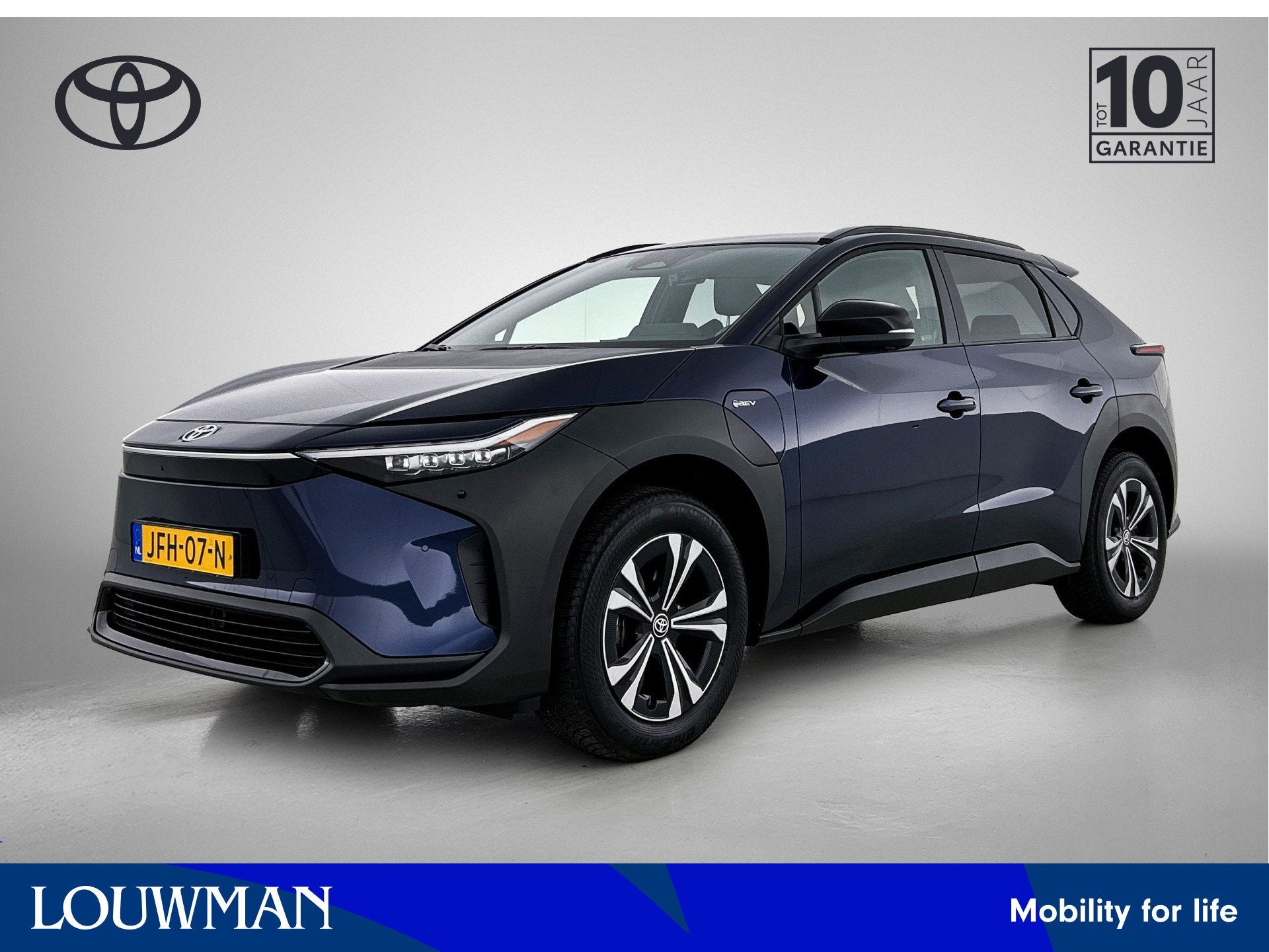 Toyota Bz4x Dynamic 71 kWh | Carplay | Stoel/Stuur-verwarmin, 12 maanden, Gebruikt, 1885 kg, Blauw