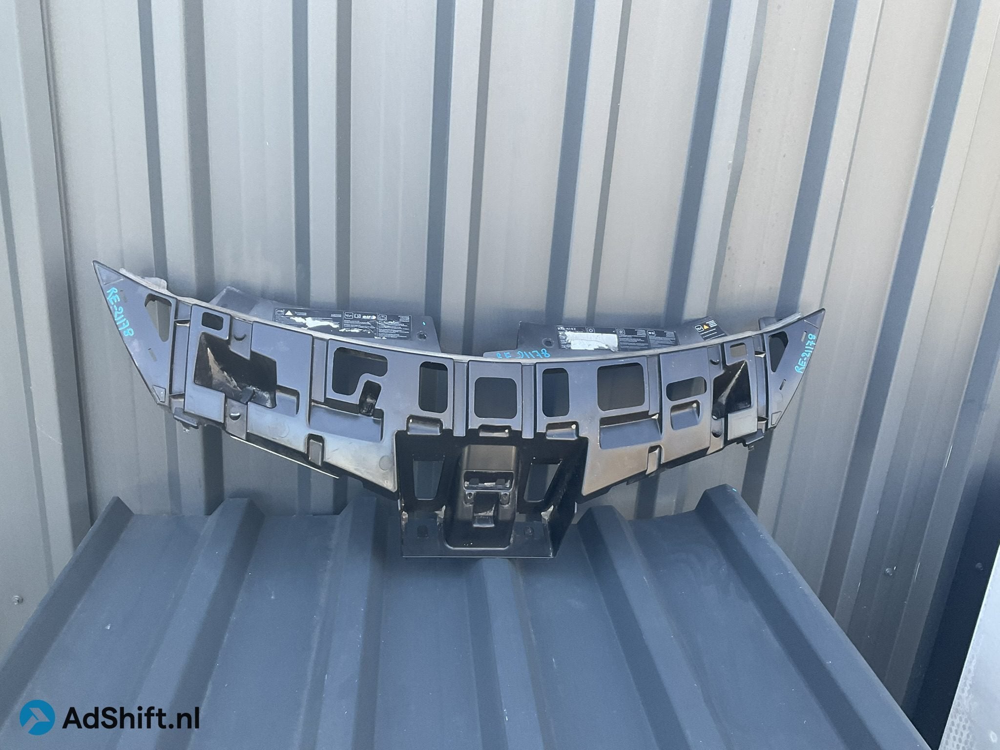 BUMPER Grill Houder Renault Clio MK3 8200682290 GRIL RE-2117