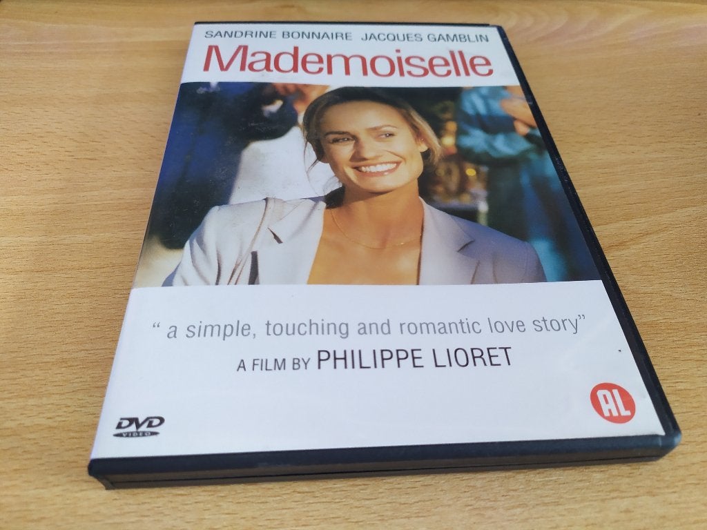 Mademoiselle, Vanaf 12 jaar, Ophalen of Verzenden, Zo goed als nieuw