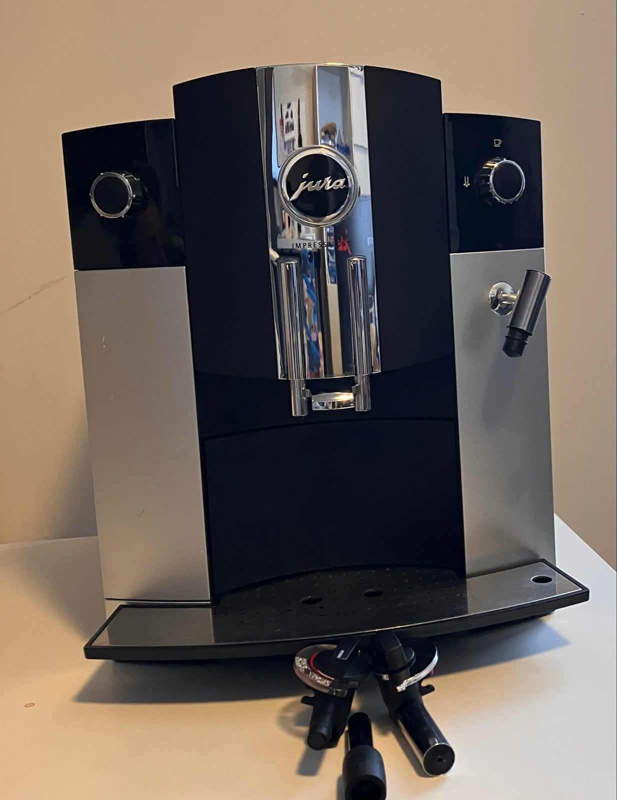 Jura Impressa C65 volautomataat, Ophalen, Afneembaar waterreservoir, Gebruikt, Koffiemachine