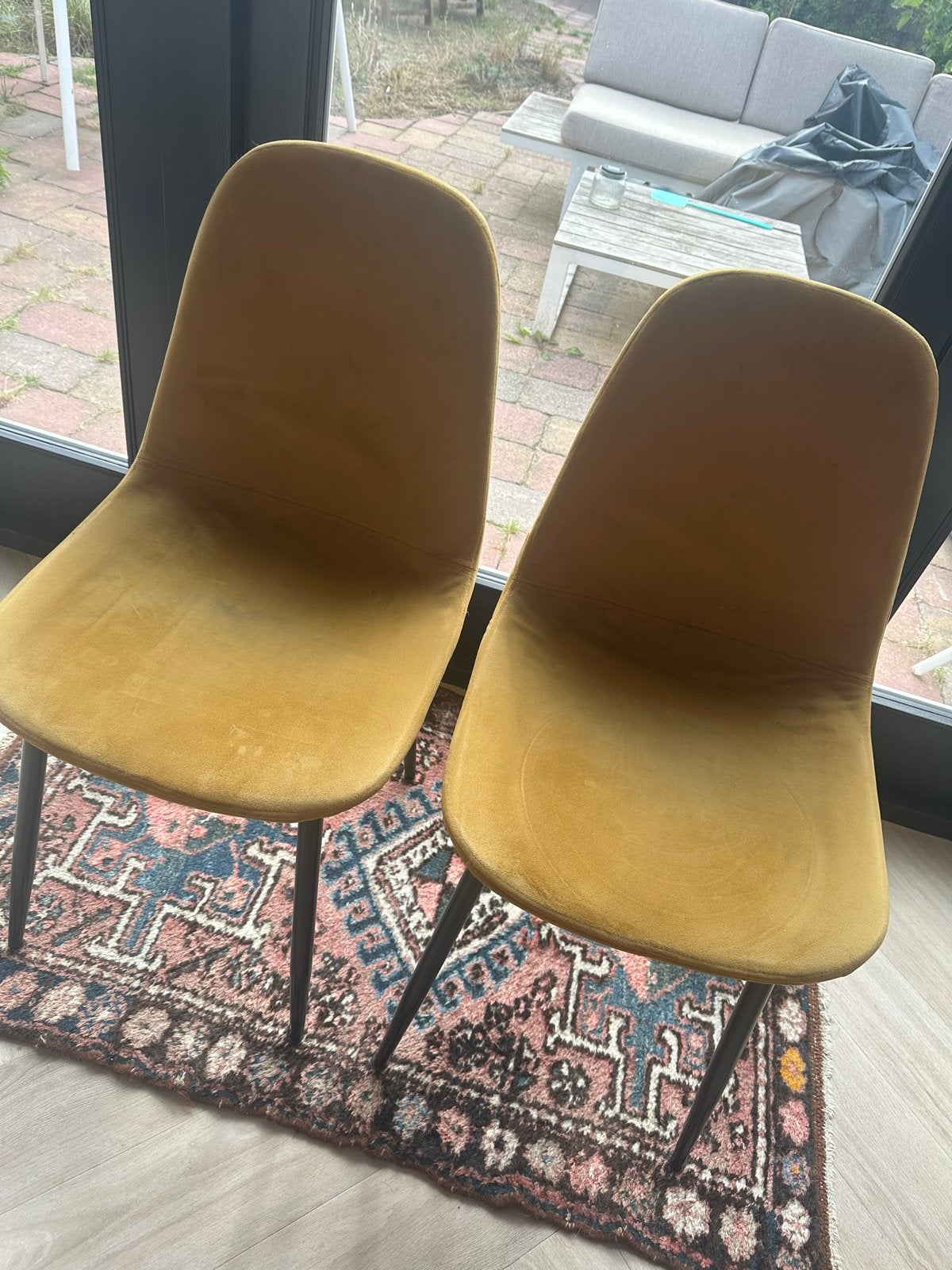 Twee comfortabele tafelstoelen in okergeel, Huis en Inrichting, Stoelen, Ophalen, Gebruikt, Twee, Overige kleuren