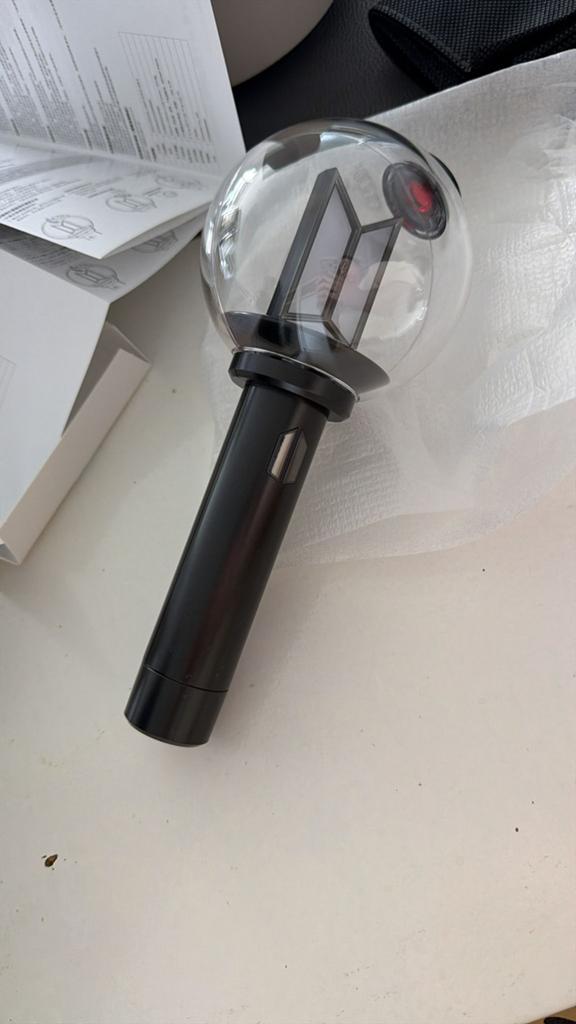 BTS Official Light Stick Ver. 4 (ARMY Bomb), Verzamelen, Muziek, Artiesten en Beroemdheden, Ophalen of Verzenden, Nieuw