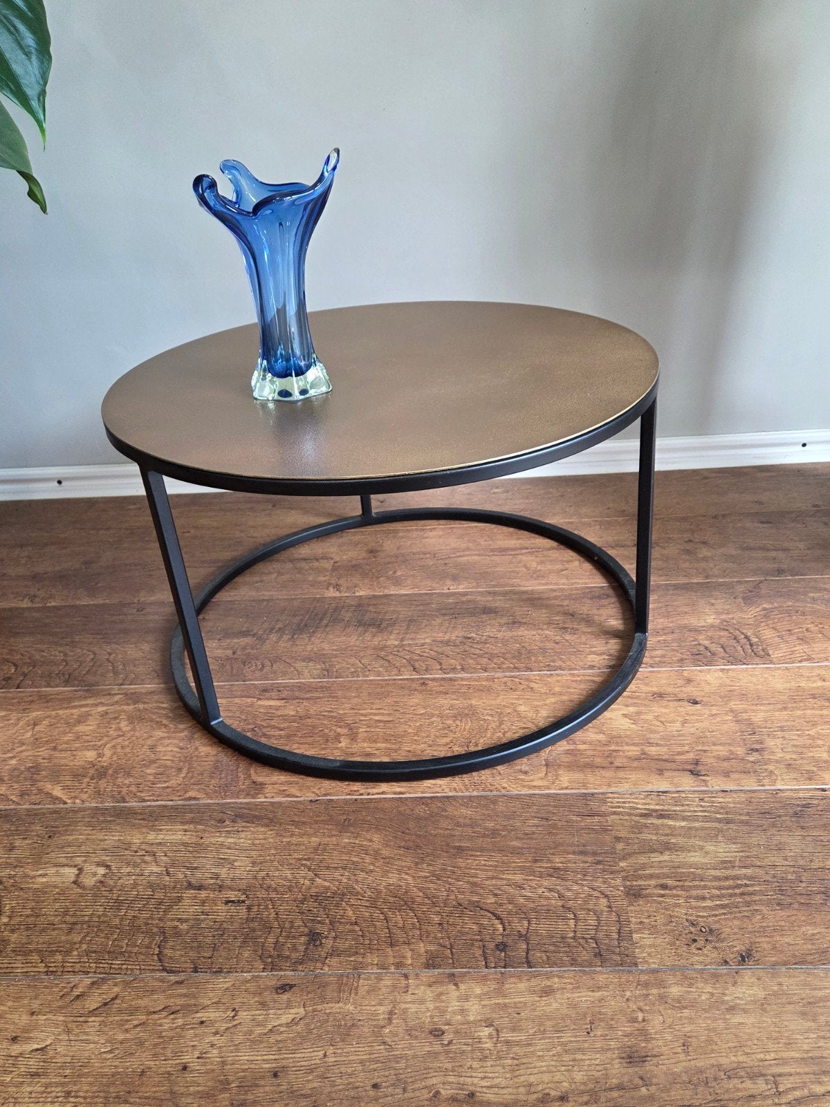 Ronde bijzettafel met diameter59 cm en hoogte 33 cm gouden b, Ophalen, Minder dan 45 cm, Minder dan 55 cm, Modern, Industrieel