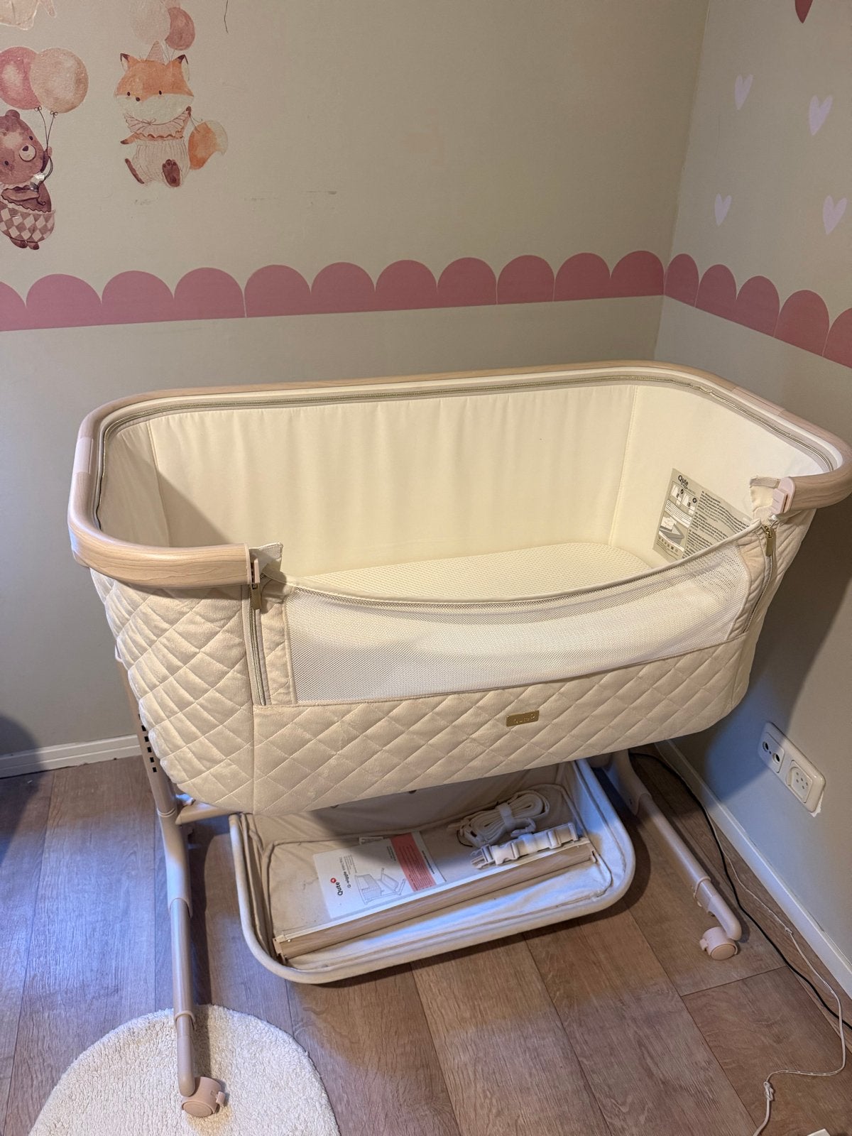 Qute Q-sleep Co-sleeper Wieg, Kinderen en Baby's, Ophalen, Zo goed als nieuw, Wieg