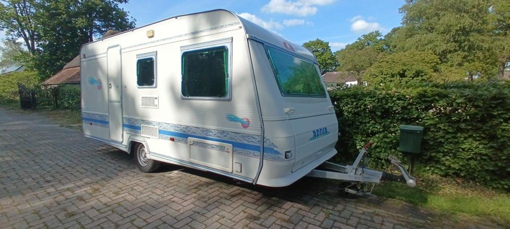 adria unica 461, Caravans en Kamperen, Caravans, Koelkast, Rondzit, Particulier, Adria