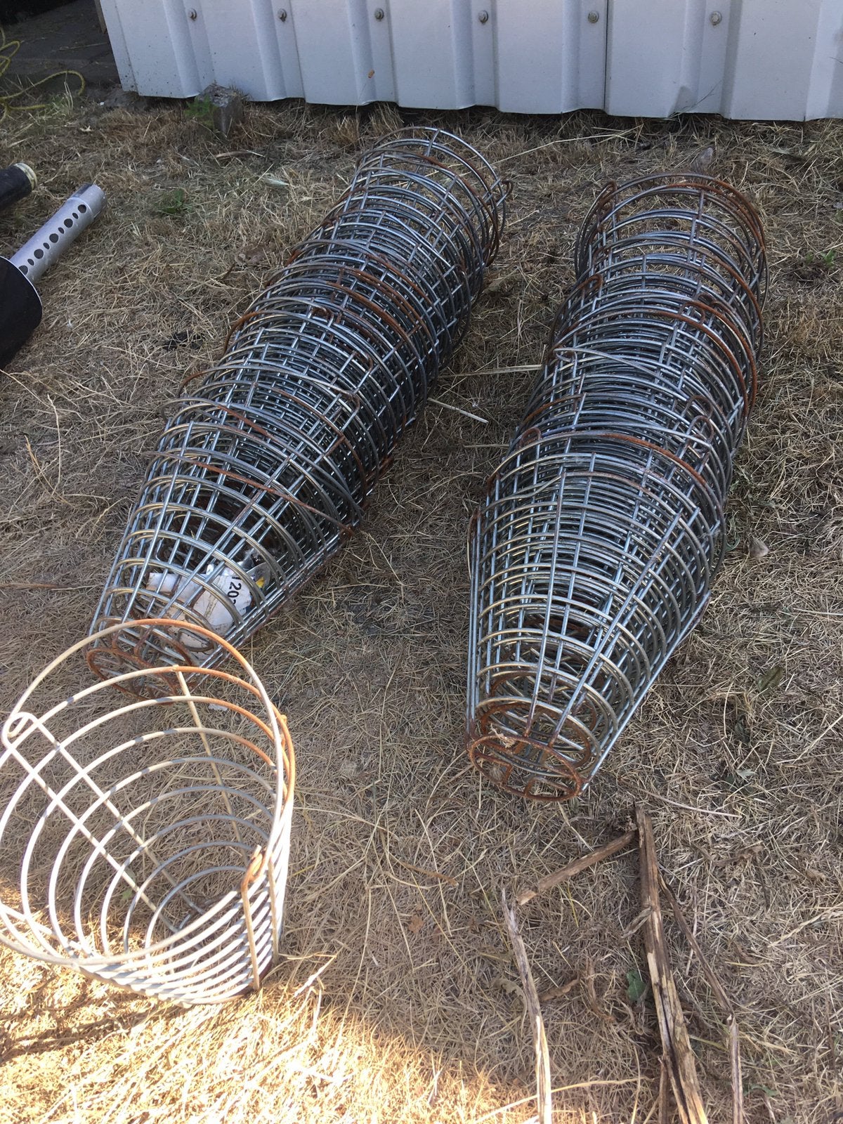 Ca 50 metalen mandjes hanging baskets, Ophalen, Gebruikt, Minder dan 10 meter, Raster