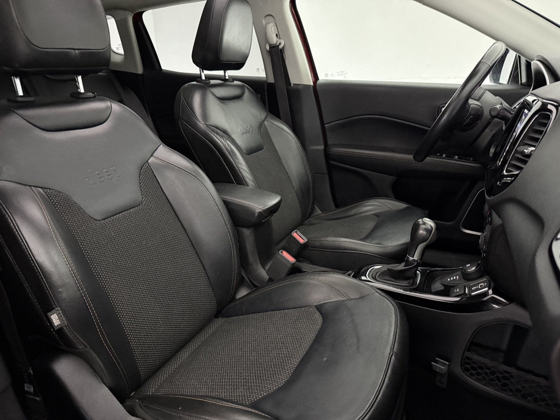 Foto 16 van Jeep Compass 1.4 MultiAir Limited 4x4 170PK | Pano | Beats A
