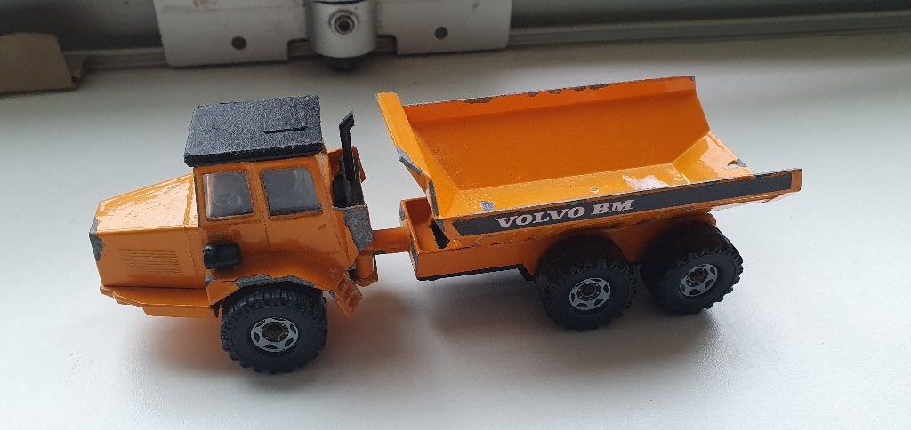 Siku 2825 Volvo BM Knikdumper, Ophalen of Verzenden, Gebruikt, Bus of Vrachtwagen