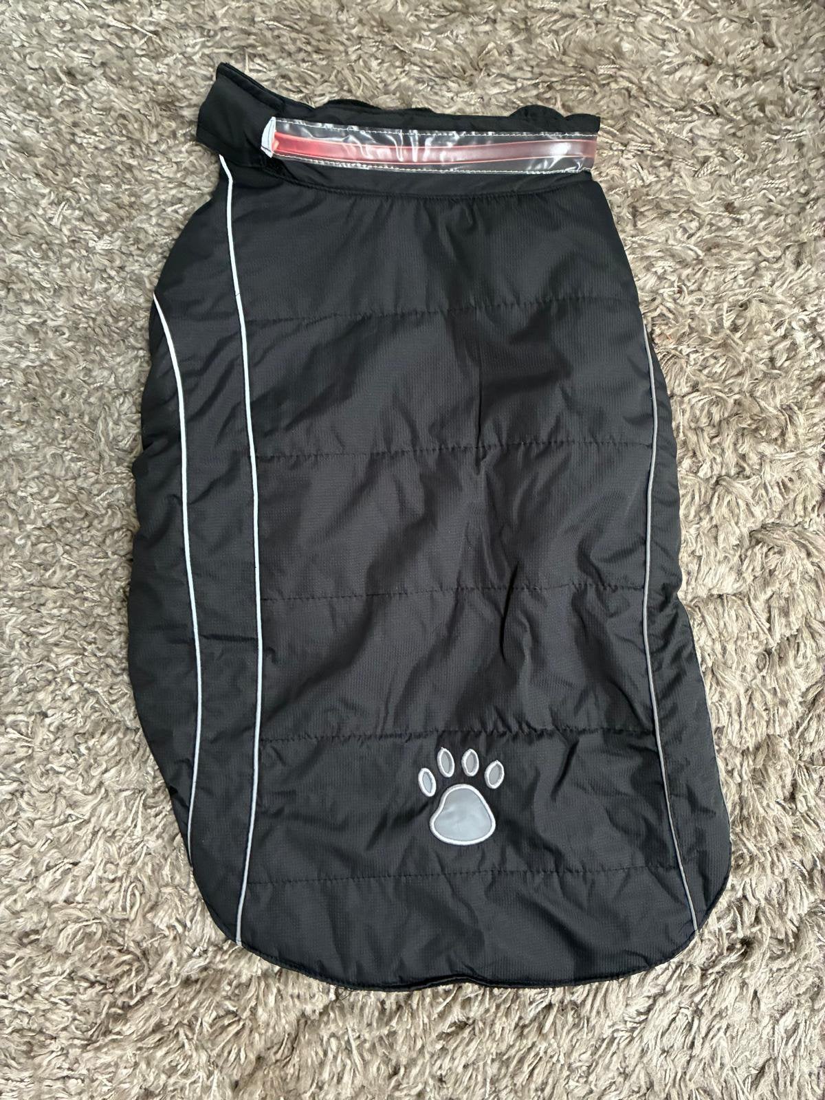 Zwarte hondenjas met led-verlichting ruglengte 52 cm, Dieren en Toebehoren, Hondenkleding, Ophalen of Verzenden, Gebruikt, Hondenjas