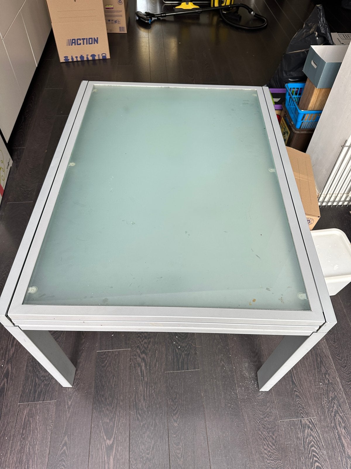 Uitschuifbare eettafel met glazen blad, Huis en Inrichting, Tafels | Eettafels, Ophalen, Gebruikt, 100 tot 150 cm, 50 tot 100 cm